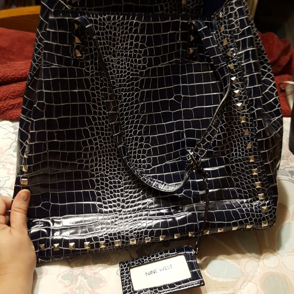 Purse - Picture 2 of 3